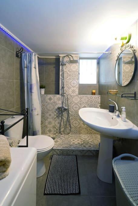 Cozy Athens Apartment / 2' From Metro Station Ngoại thất bức ảnh